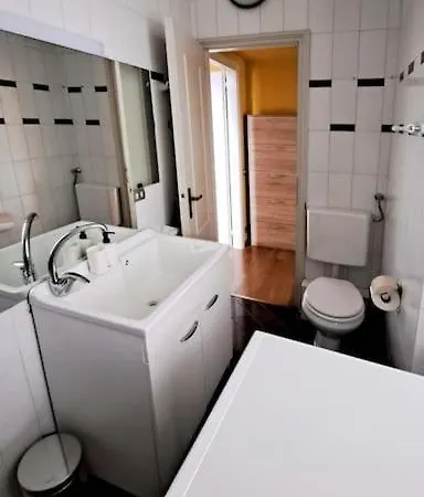 Como25 Apartament *