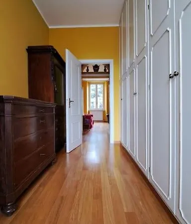 Como25 Apartament *